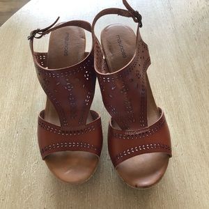 Brand new Cute Maurices sandals size 11